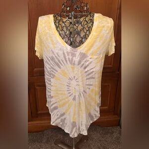 Torrid Yellow and Gray Tie-Dye Short Sleeve Top